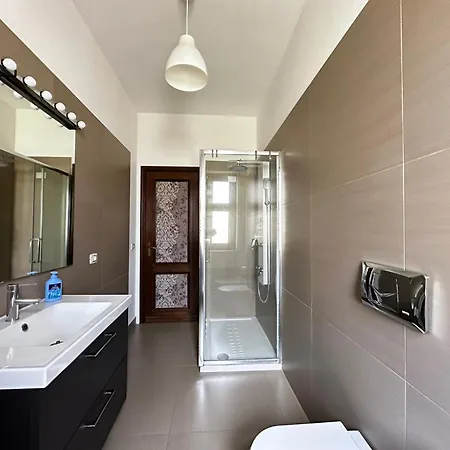 Diego's Апартаменты Ачи Костелло